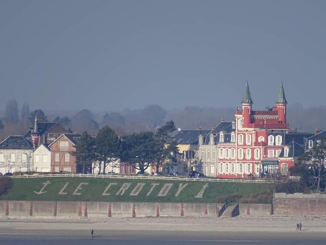 Bed and Breakfast Les Garennes Favieres  Экстерьер фото